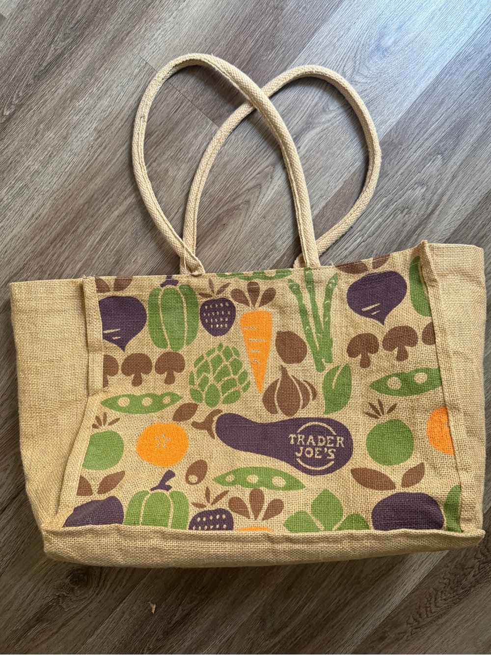 NWT Trader Joe’s Jute Burlap Expand Tote Bag Vegetables Eggplant 17” x 13” x 8”